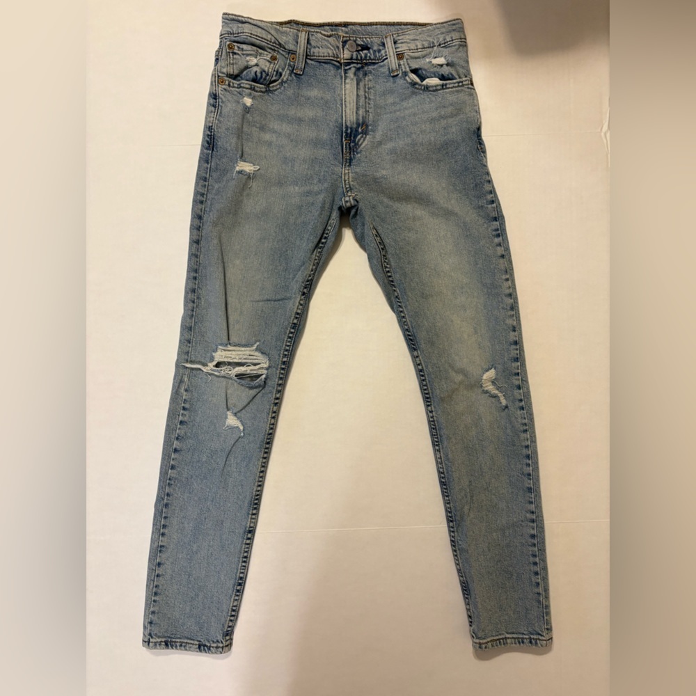 Levi’s 512 distressed jeans size 30x32